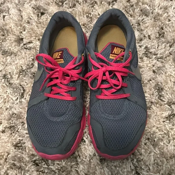 Nike Women’s Running Shoes Sneakers Flex Experience RN 2 in Pink - Picture 2 of 9